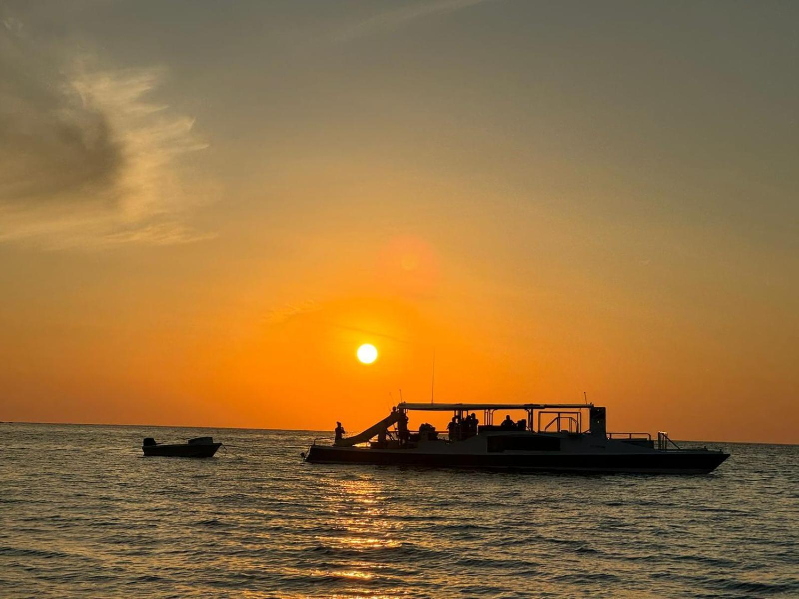 Pirate Drake Beach Hostel & Tour Company Drake Bay Ngoại thất bức ảnh